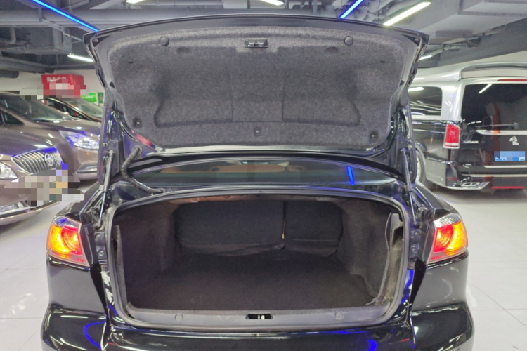 三菱 翼神 2013款 时尚版 1.8L CVT舒适型局部细节23