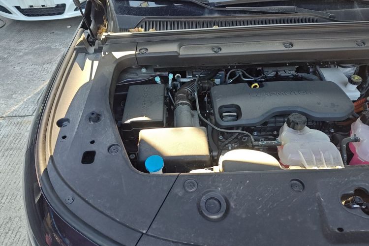 零跑汽车 零跑C16 2024款 增程 200激光雷达版机舱底盘25