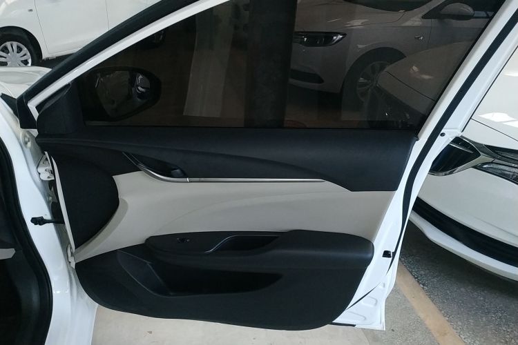 别克 阅朗 2019款 15T 双离合互联精英型 国V中控内饰42