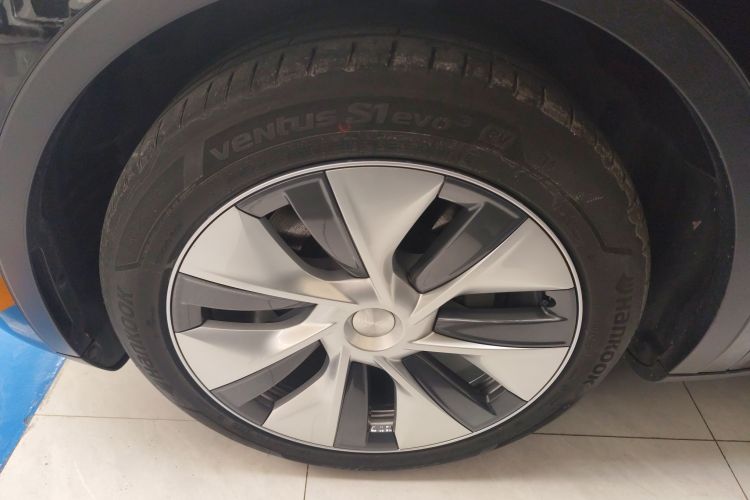 特斯拉 Model Y 2022款 改款 后轮驱动版车身外观6007