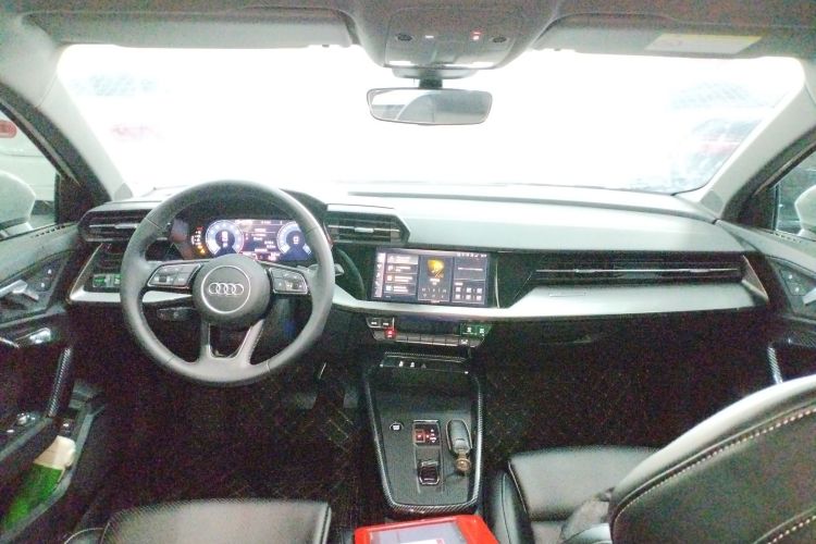 奥迪A3 2023款 改款 A3L Limousine 35 TFSI 进取致雅型中控内饰12