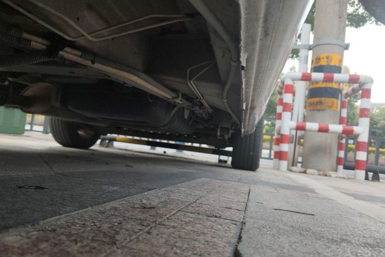 别克GL8 2014款 2.4L 经典版局部细节9004