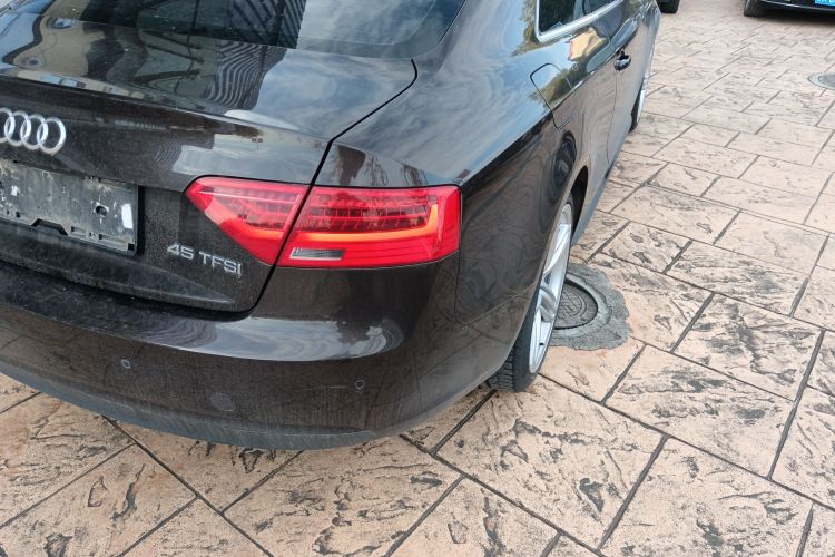 奥迪A5 2014款 Coupe 45 TFSI风尚版车身外观9