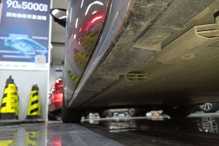 极氪001 2023款 WE版 86kWh局部细节9002