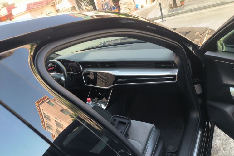 奥迪A6L 2019款 45 TFSI 臻选动感型局部细节9005