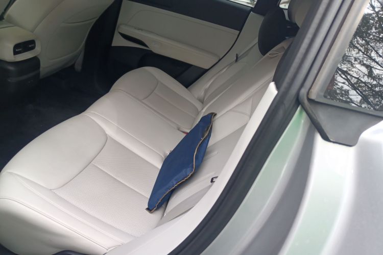 小鹏G6 2023款 580 长续航 Pro中控内饰7004