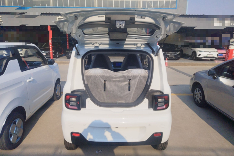 吉利银河 2024款 熊猫mini 200km 耐力熊机舱底盘23