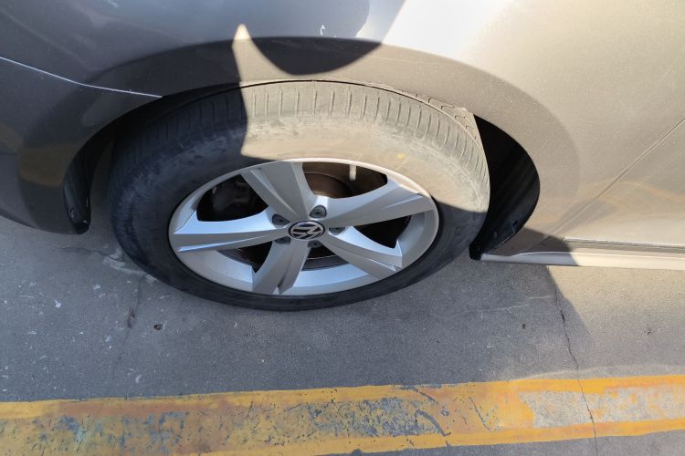 大众 帕萨特 2014款 1.8TSI DSG御尊版车身外观6007