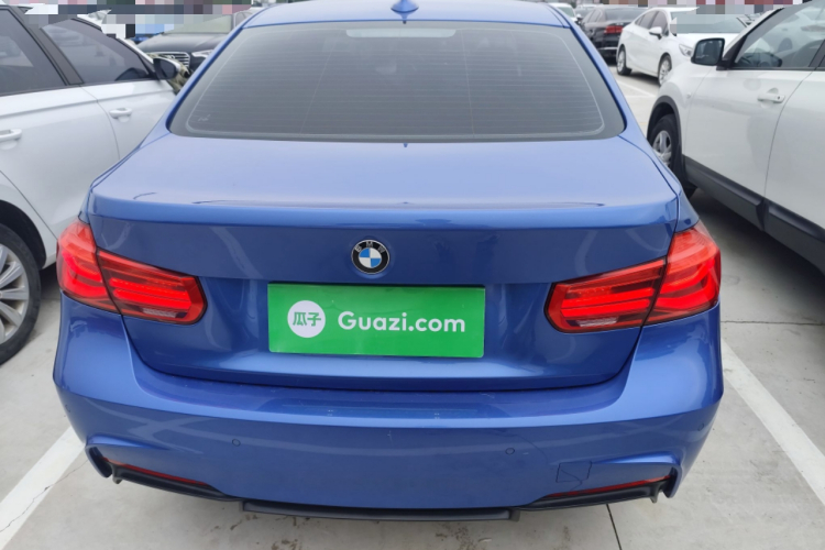 宝马3系 2019款 320i M运动套装车身外观6