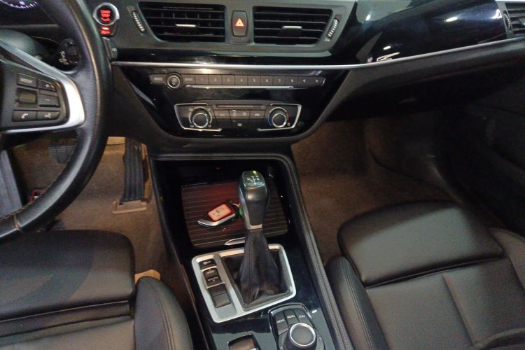 宝马1系 2017款 118i 运动型局部细节18