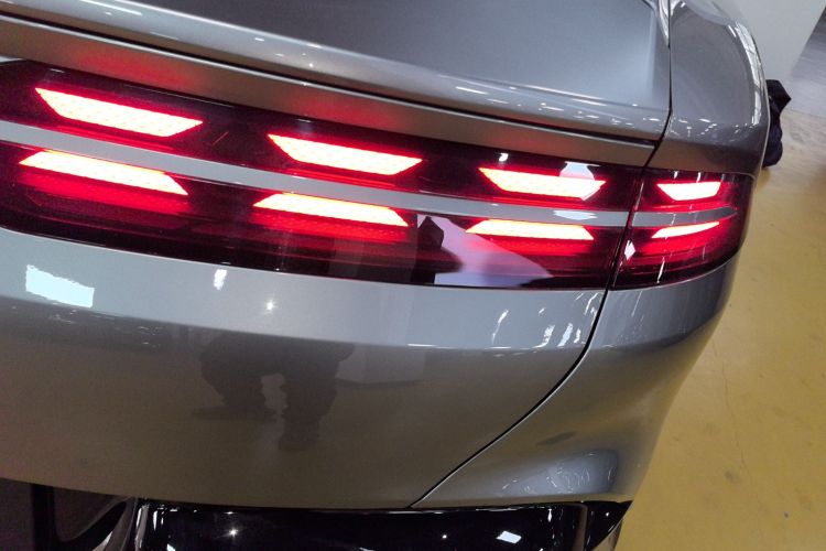 腾势Z9GT 2024款 1100四驱Ultra版车身外观9