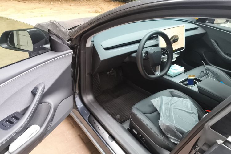 特斯拉 Model 3 2023款 后轮驱动版中控内饰20