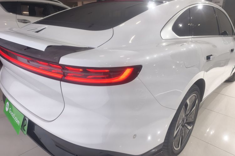 岚图汽车 岚图追光 2023款 四驱旗舰版车身外观9