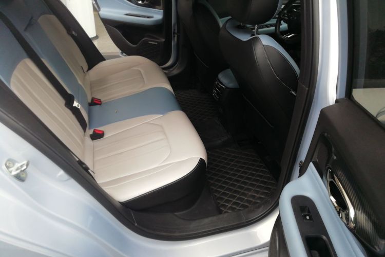 广汽传祺 2023款 影豹H 智能混动版中控内饰7004