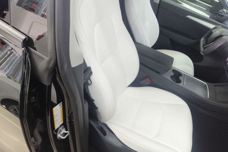 特斯拉 Model Y 2022款 改款 后轮驱动版局部细节41