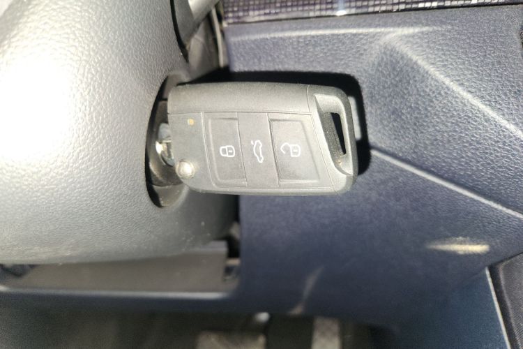 大众 朗逸 2023款 新锐 1.5L 自动新逸版中控内饰11