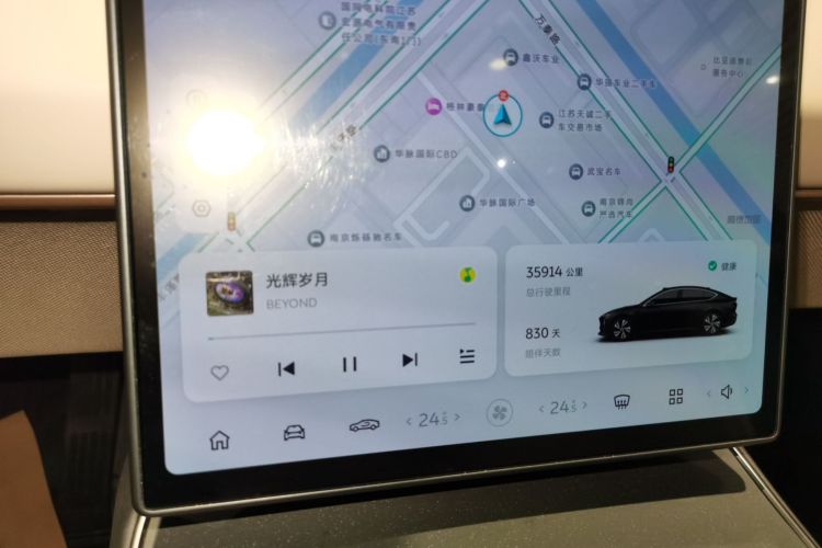 蔚来ET5 2022款 75kWh中控内饰14