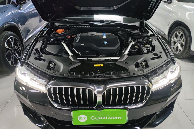 宝马5系新能源 2022款 改款二 535Le M运动套装机舱底盘24