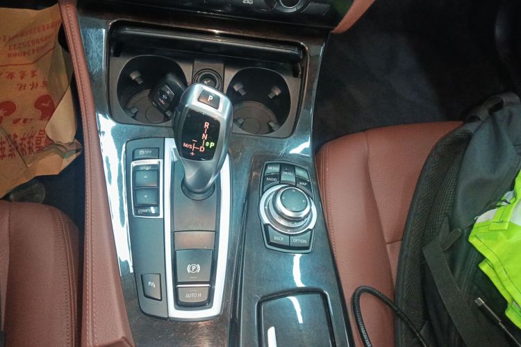 宝马5系 2017款 525Li 领先型局部细节18