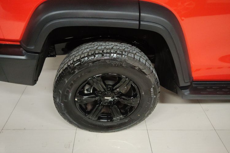 坦克300 2021款 越野版 2.0T 征服者车身外观6008