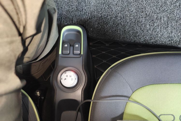 宝骏E100 2019款 250KM 智行版局部细节18