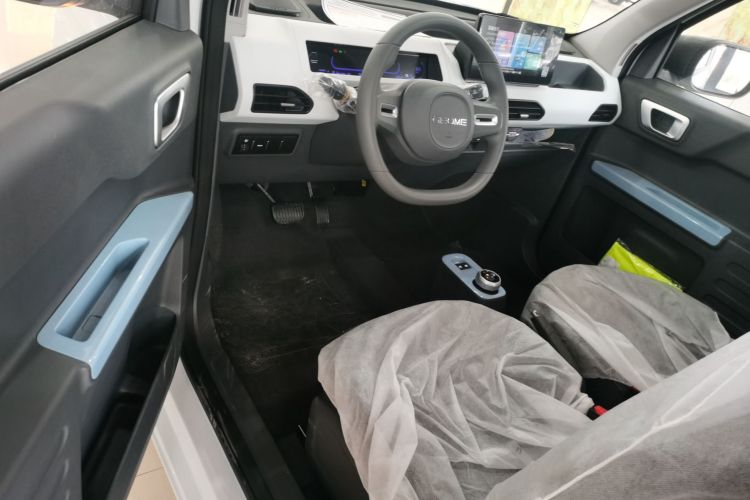 吉利银河 2024款 熊猫mini 200km 耐力熊中控内饰20