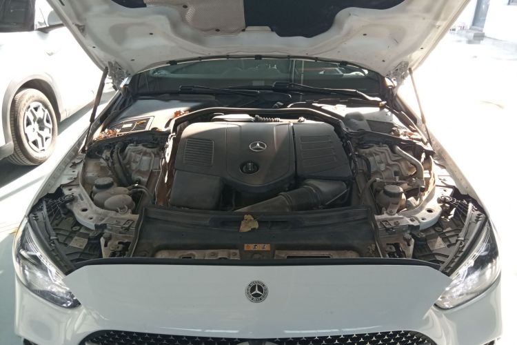 奔驰C级 2023款 C 260 L 运动版机舱底盘24