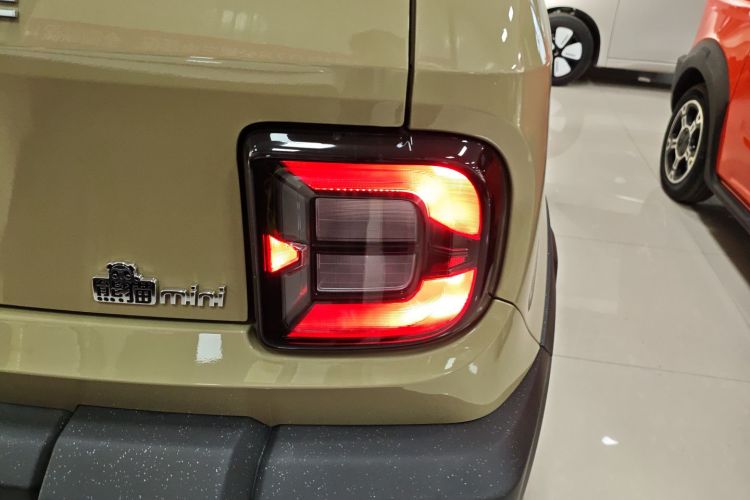 吉利银河 2025款 210km 熊猫骑士车身外观9