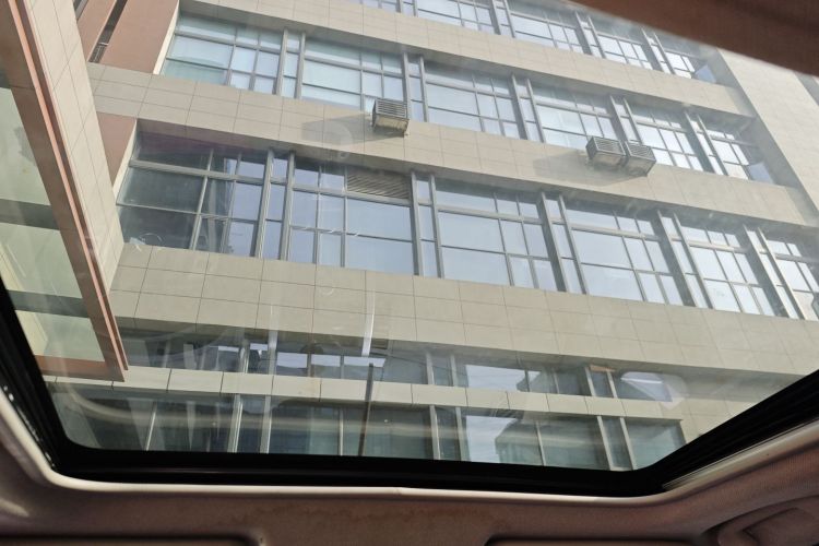 日产 奇骏 2010款 2.5L CVT豪华版 4WD局部细节22