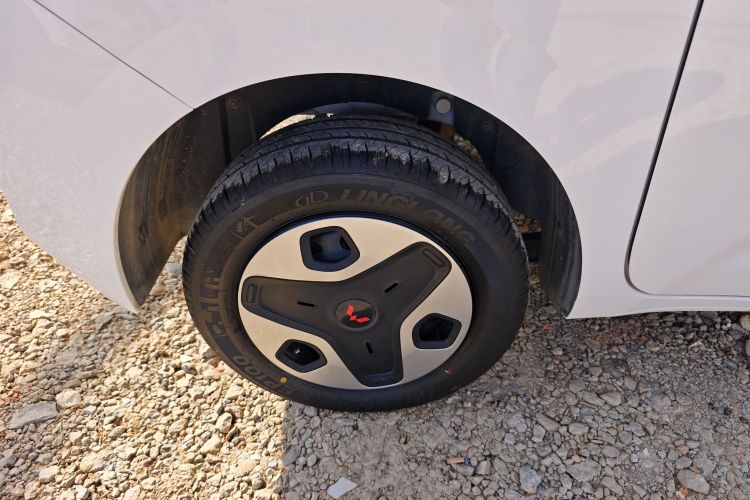 五菱汽车 五菱之光新能源 2025款 201km 舒适型车身外观6008