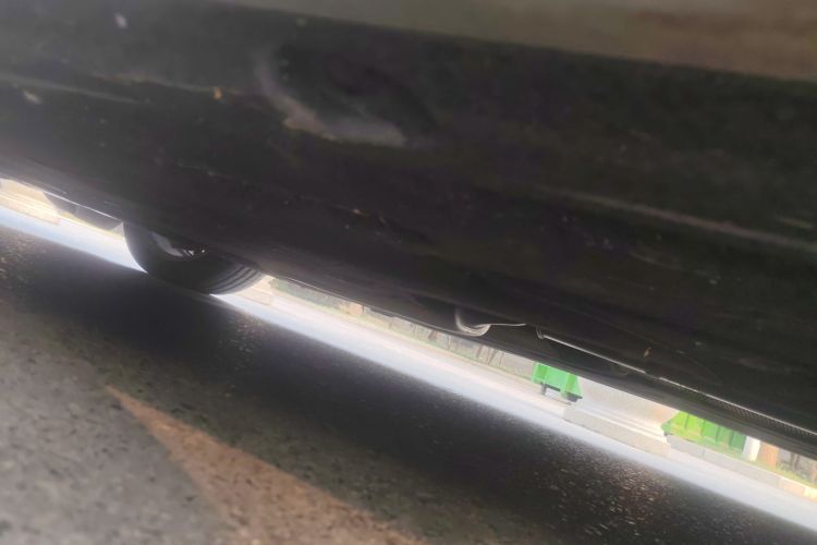 宝马5系 2014款 525Li 豪华设计套装局部细节9004