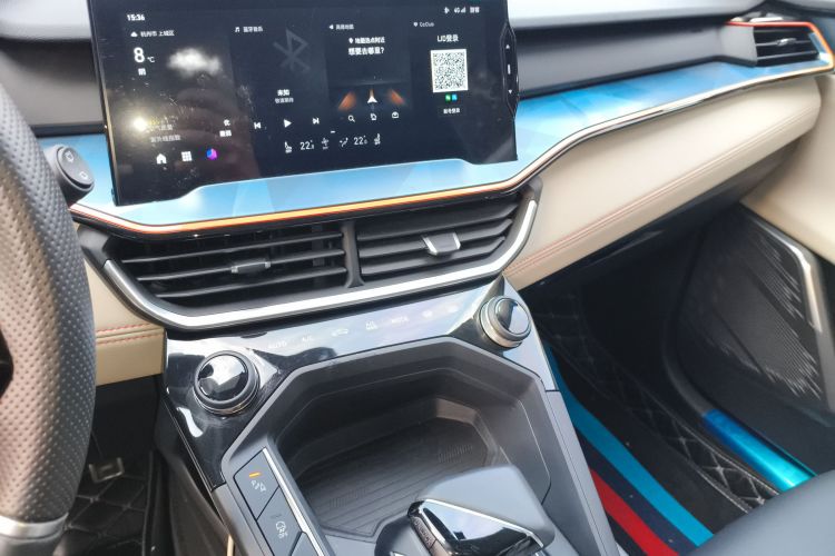 领克06 2020款 1.5T 耀Halo中控内饰16