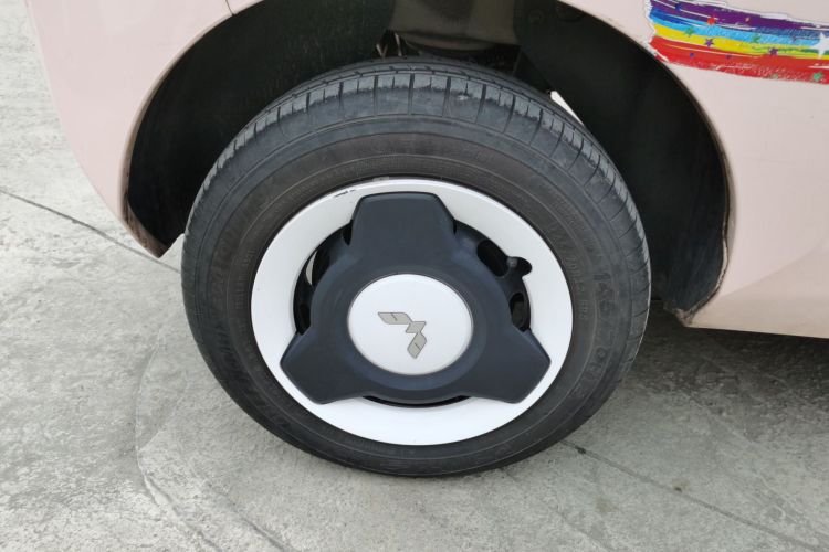 五菱汽车 宏光MINIEV 2021款 马卡龙时尚款 磷酸铁锂车身外观6008