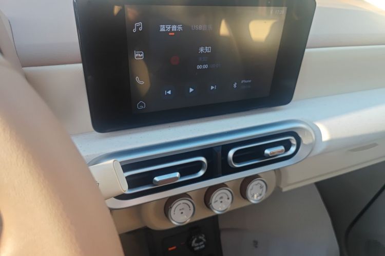 五菱汽车 宏光MINIEV 2024款 第三代 215km 进阶版中控内饰16