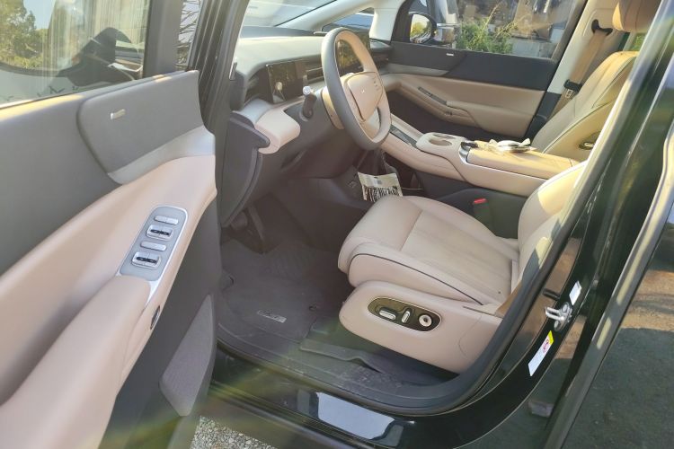 小鹏X9 2025款 740超长续航 Max中控内饰20