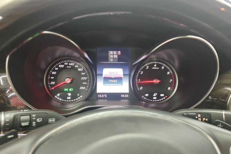 奔驰V级 2018款 V 260 领航版 国VI局部细节14