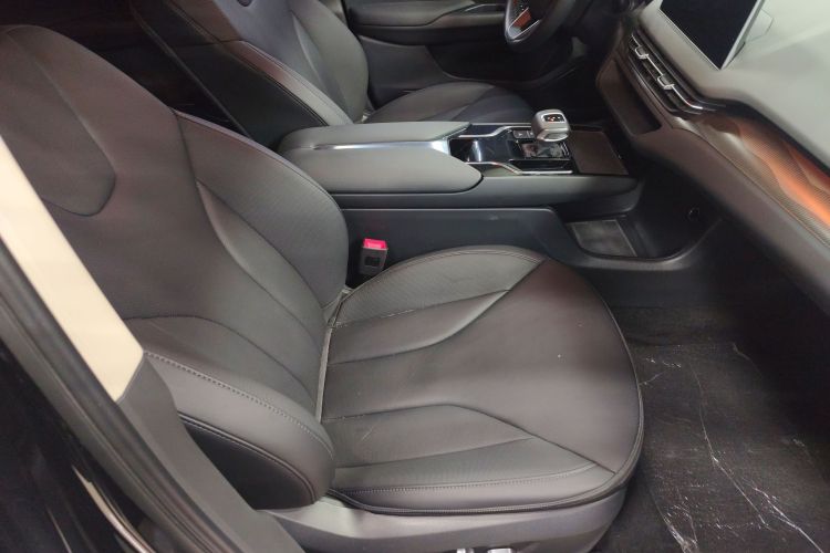 红旗E-QM5 2023款 改款 基础出行版局部细节41