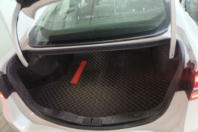 福特 蒙迪欧 2018款 EcoBoost 180 时尚型机舱底盘23