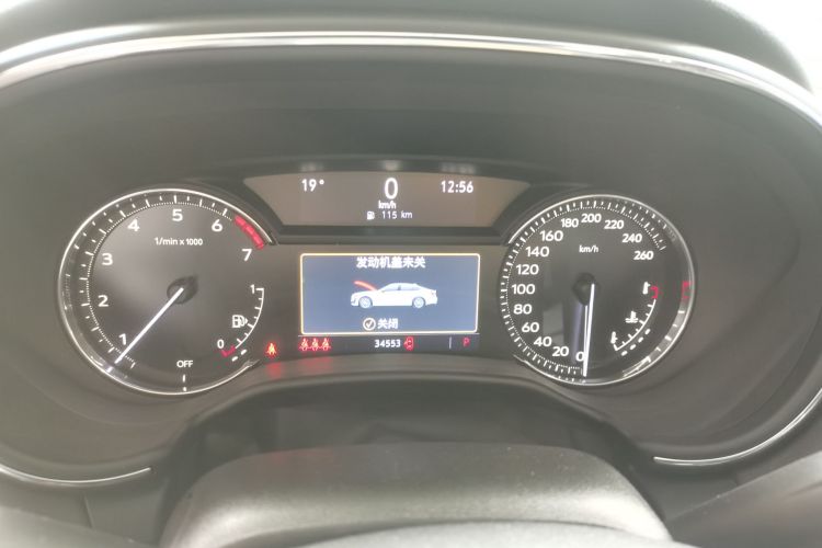 凯迪拉克CT5 2022款 28T 豪华型（标准版）中控内饰14