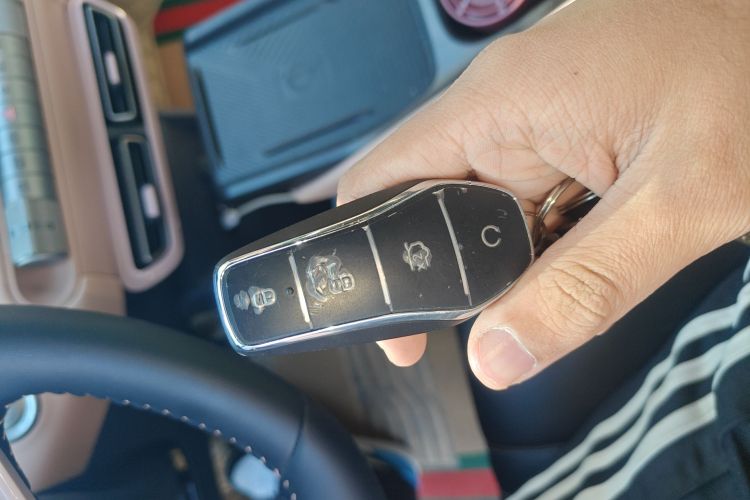 比亚迪 海鸥 2025款 305km 自由版中控内饰7001