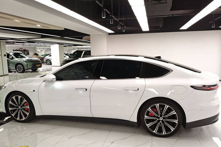 蔚来ET7 2024款 100kWh 行政签名版车身外观4