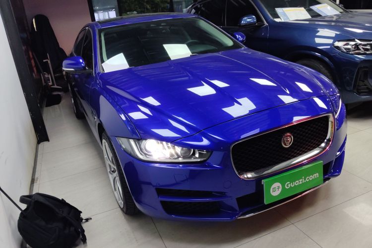 捷豹XEL 2019款 2.0T 200PS 尊享版车身外观3