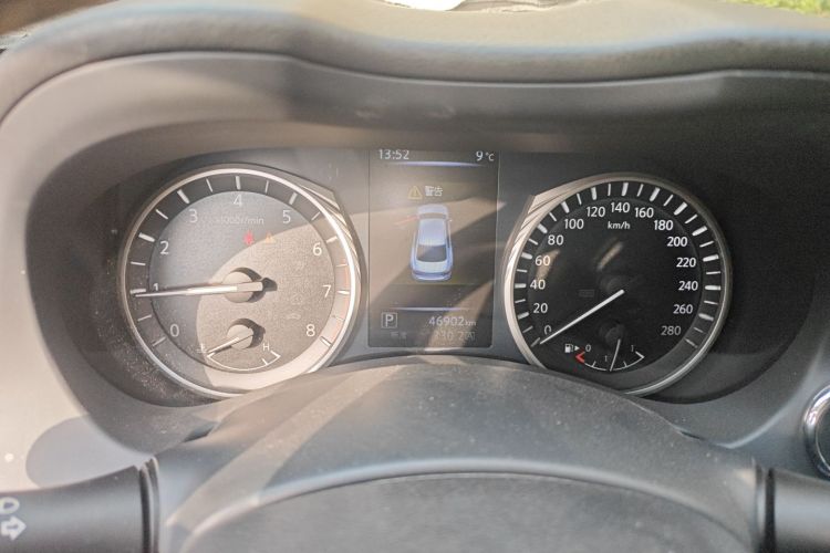 英菲尼迪Q50L 2018款 2.0T 舒适版 国VI中控内饰14