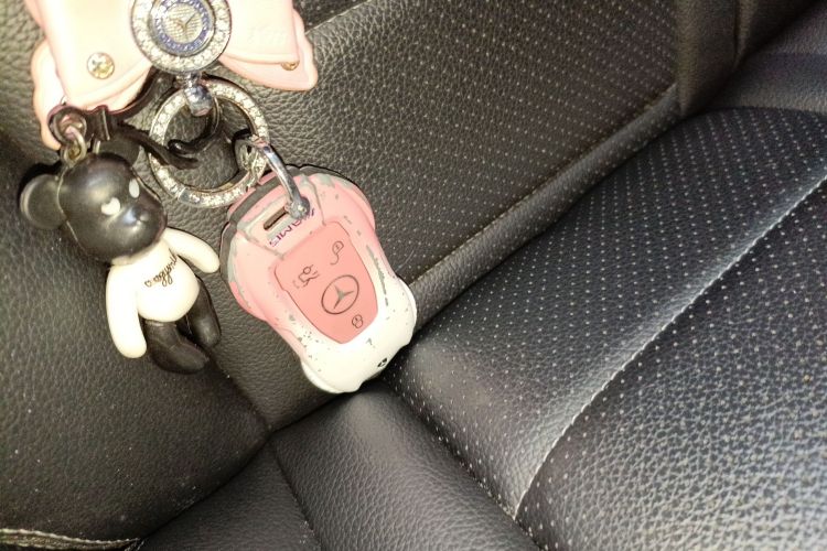 奔驰C级 2018款 C 200 L 运动版中控内饰11