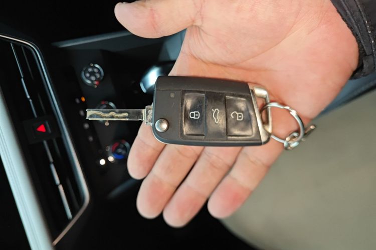 大众 途观L 2022款 330TSI 自动两驱舒享版中控内饰11