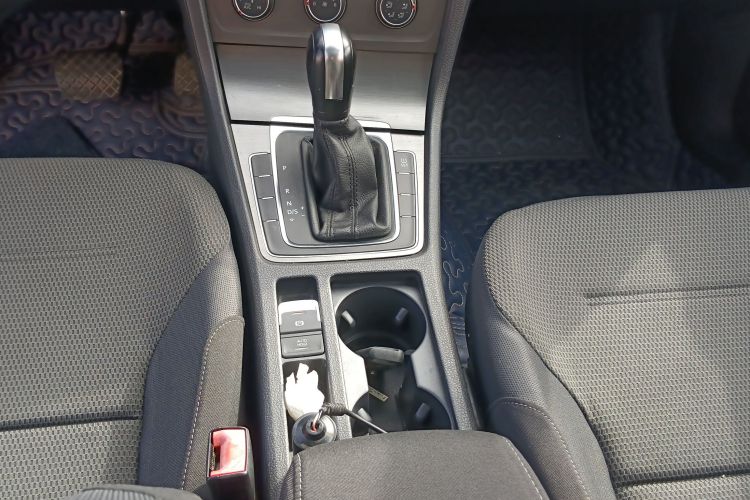 大众 高尔夫 2015款 1.6L 自动舒适型局部细节18