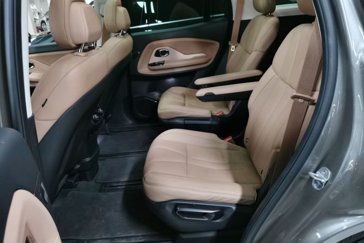 蔚来ES8 2018款 355KM 基准版 六座版中控内饰7004