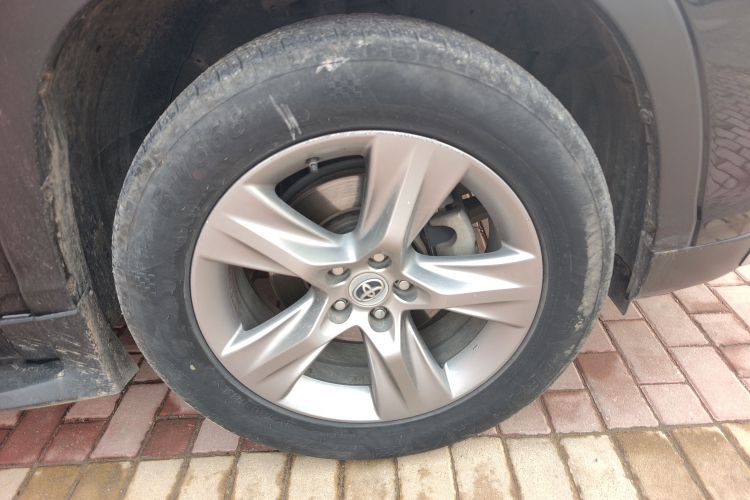 丰田 汉兰达 2015款 2.0T 四驱豪华版 7座车身外观10