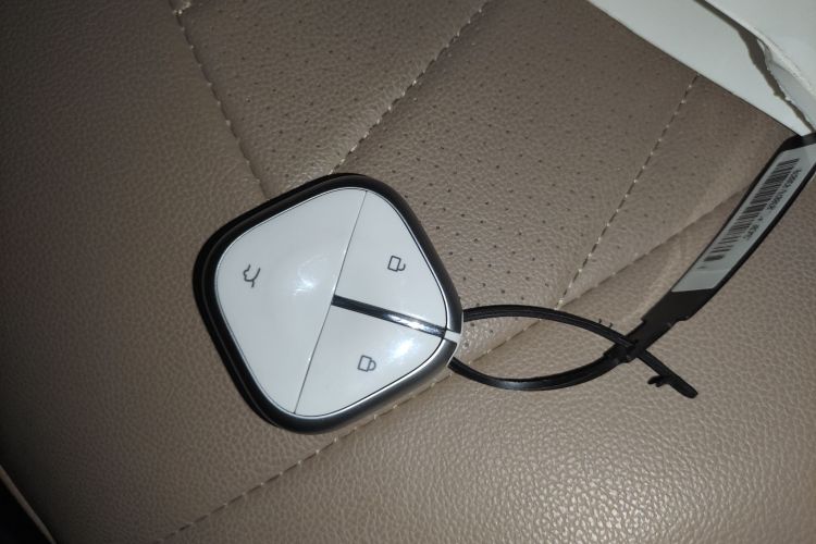 五菱汽车 宏光MINIEV 2025款 四门版 进阶款中控内饰7001