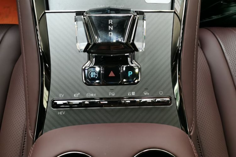 腾势Z9GT 2024款 1100四驱Ultra版局部细节18